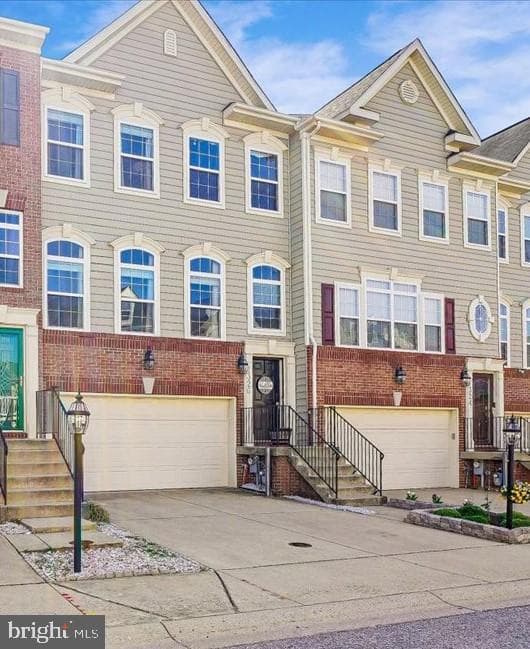 7326 Mockingbird Circle