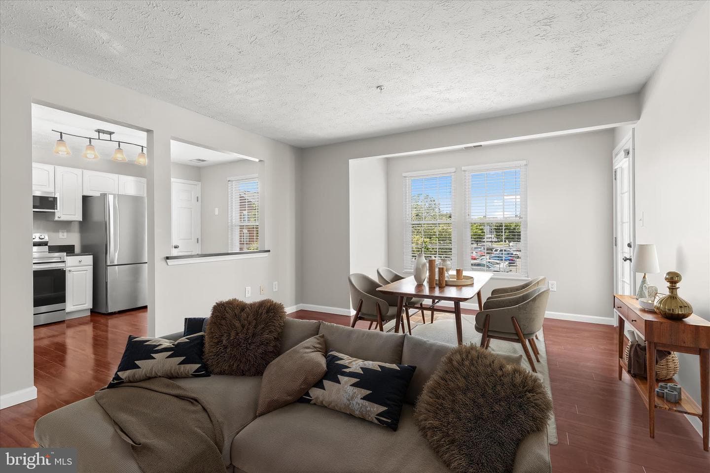 687 Winding Stream Way #204 photo 3