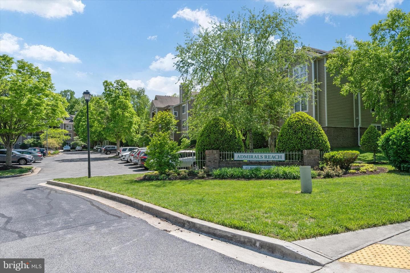 617 Admiral Drive #403 photo 28