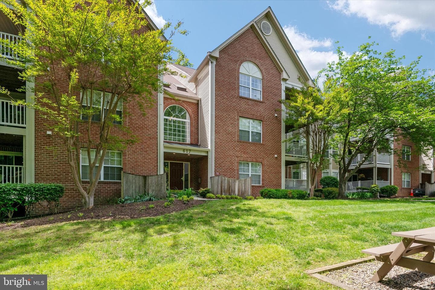 617 Admiral Drive #403 photo 3