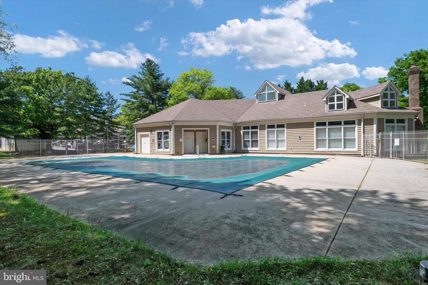 617 Admiral Drive #403 photo 30