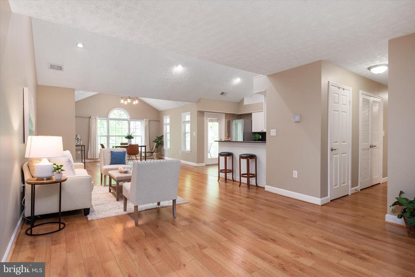 617 Admiral Drive #403 photo 7