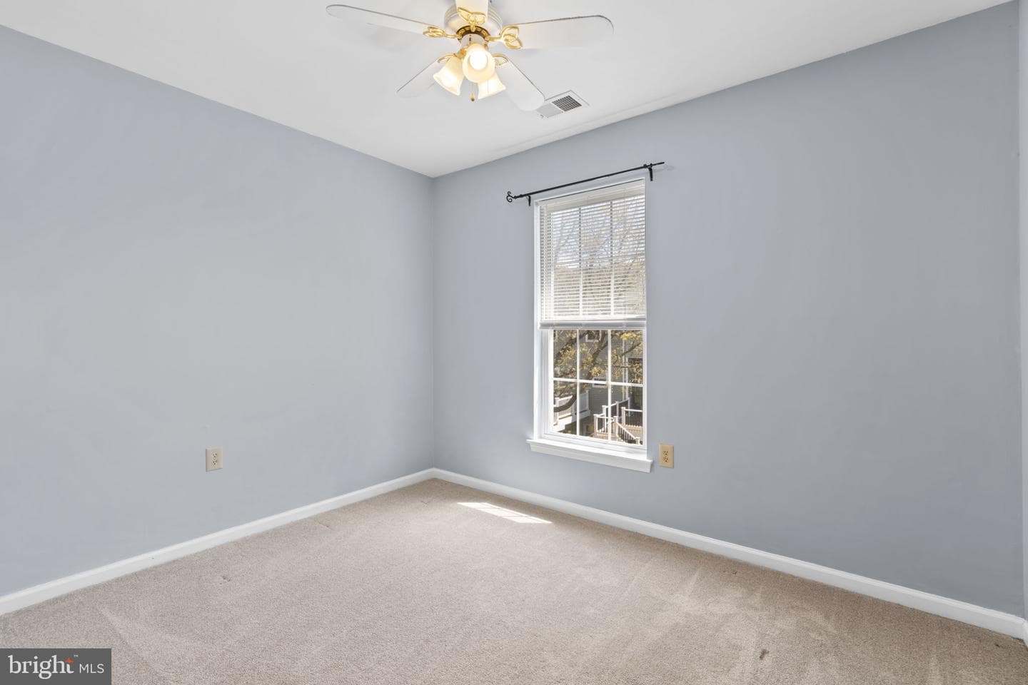 2404 Sandwich Court photo 23