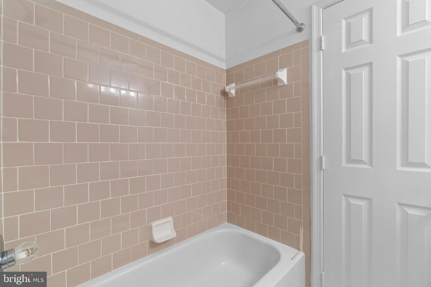 2404 Sandwich Court photo 35