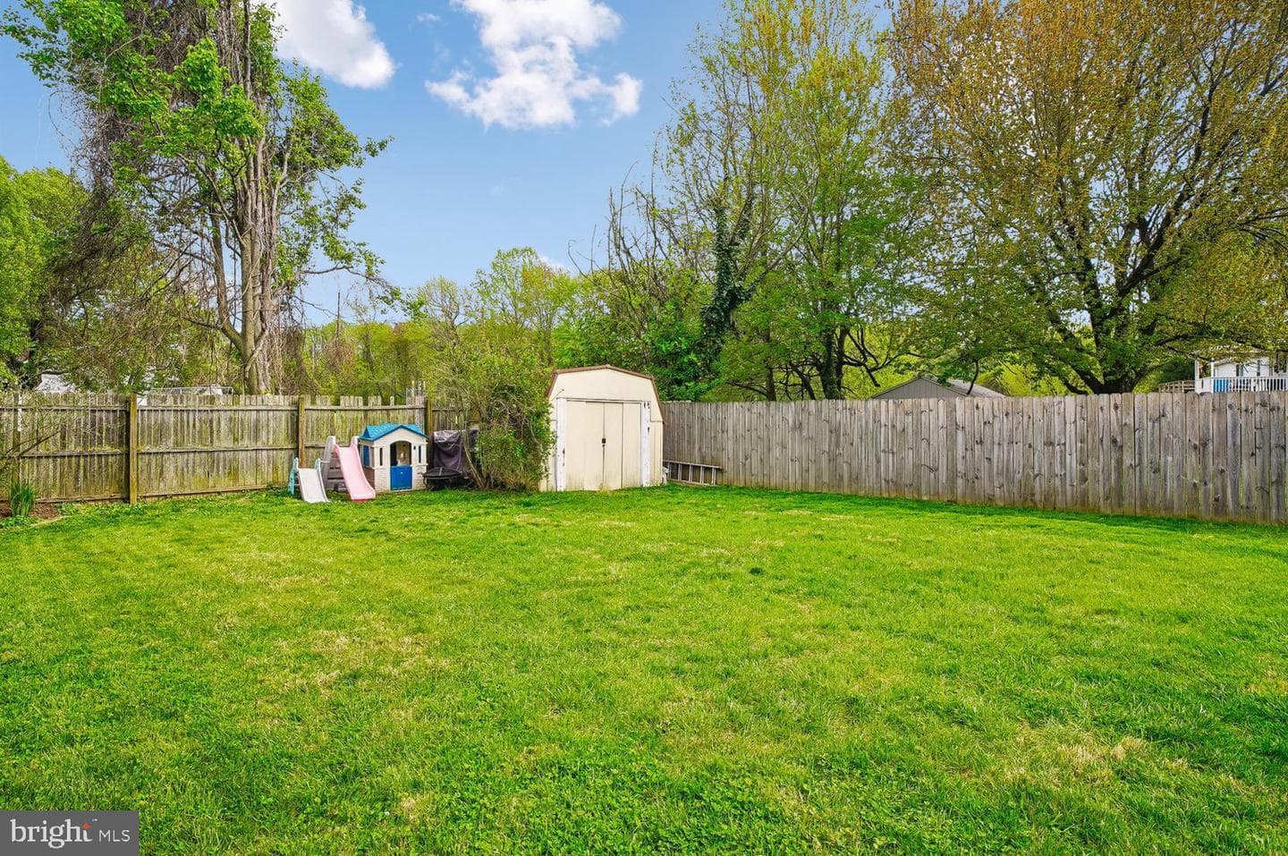 1643 Revell Downs Drive photo 2