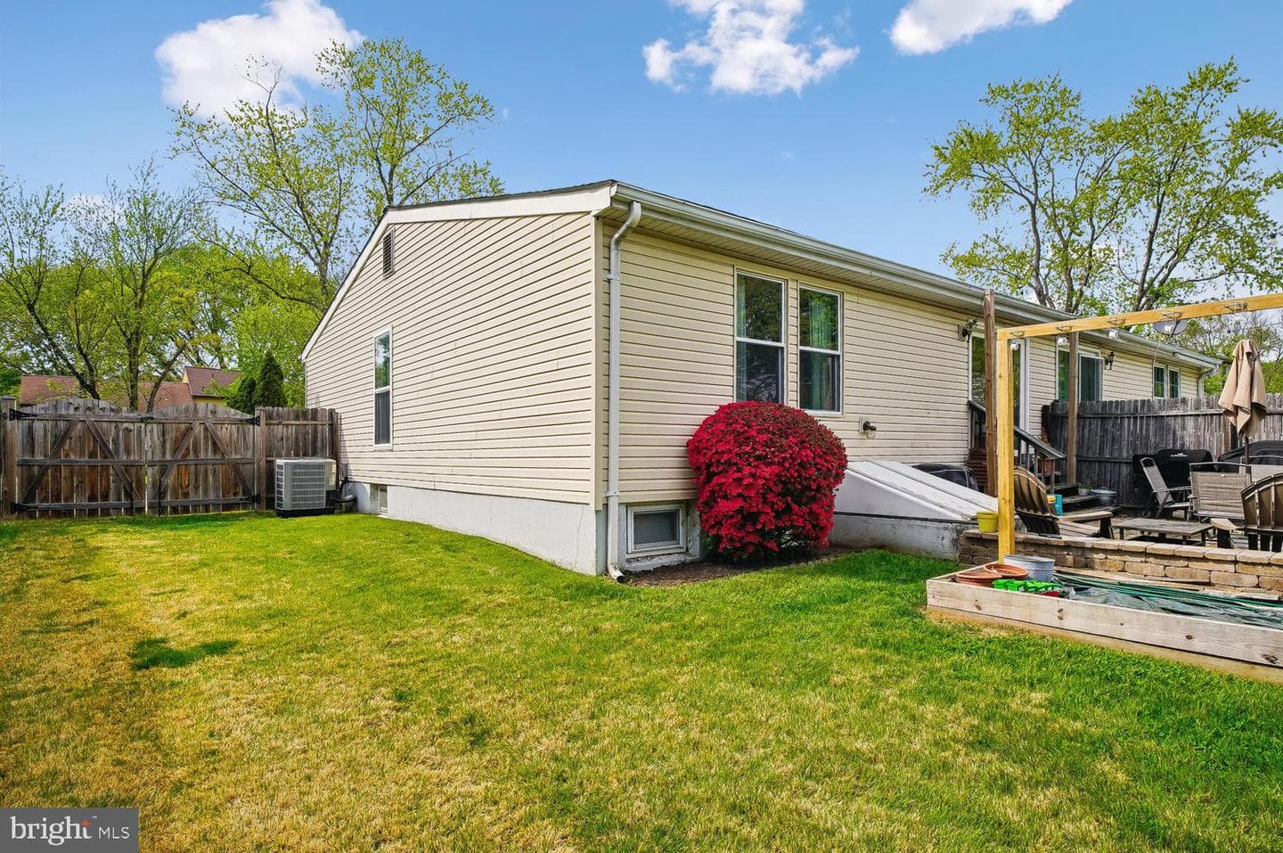1643 Revell Downs Drive photo 4