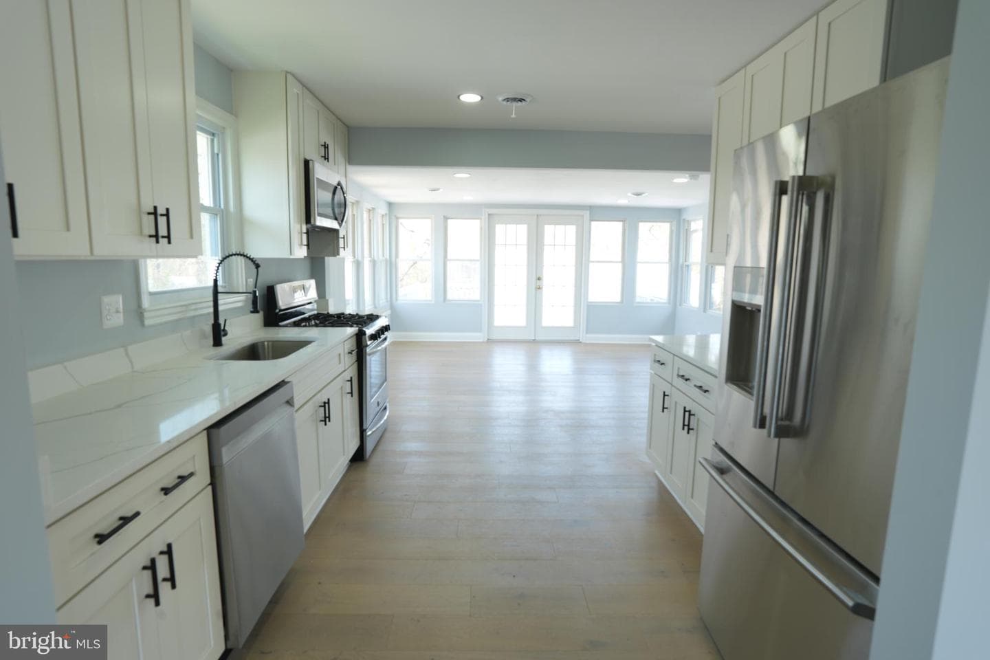 18 Magnolia Avenue photo 17