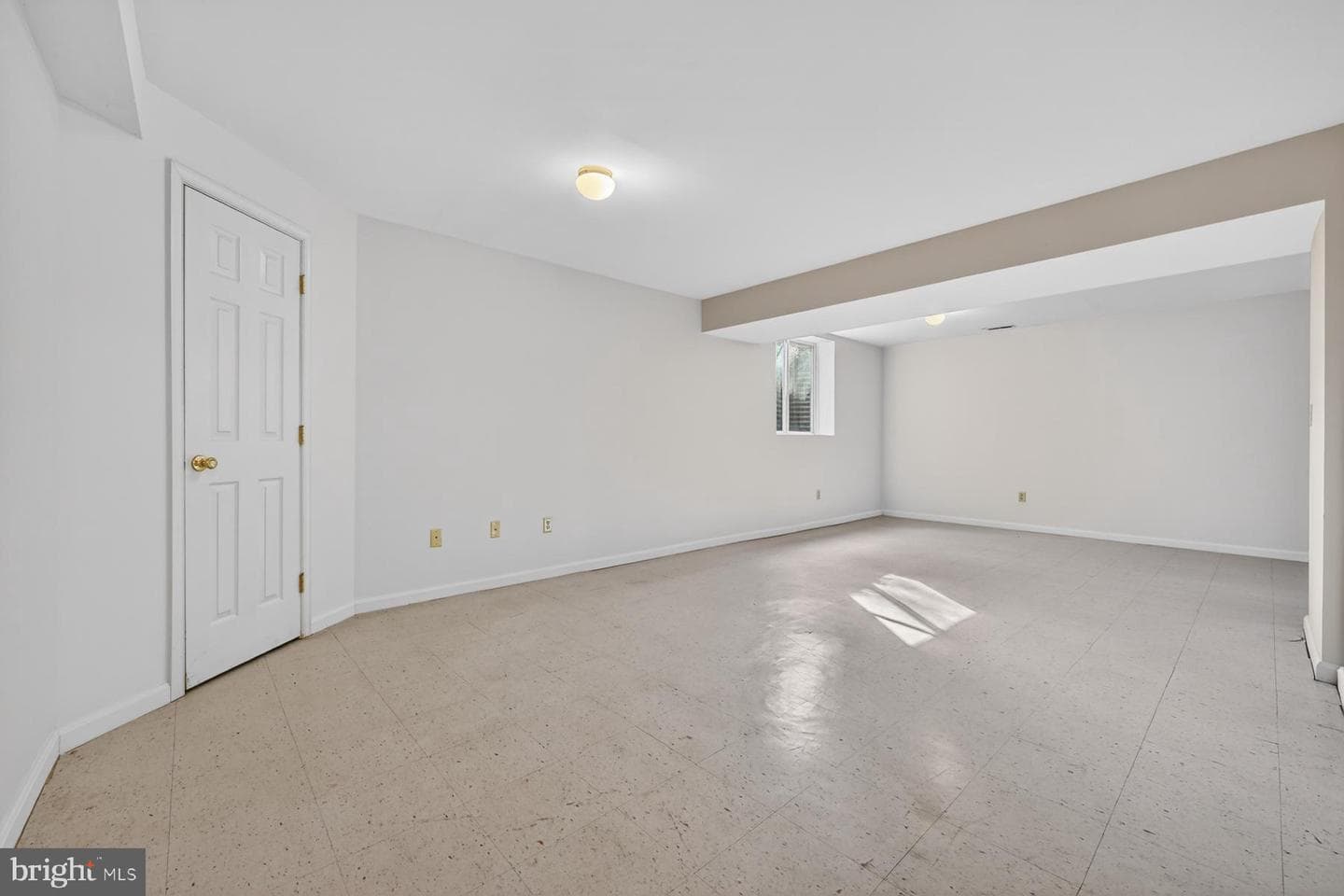 111 Janwall Street photo 24