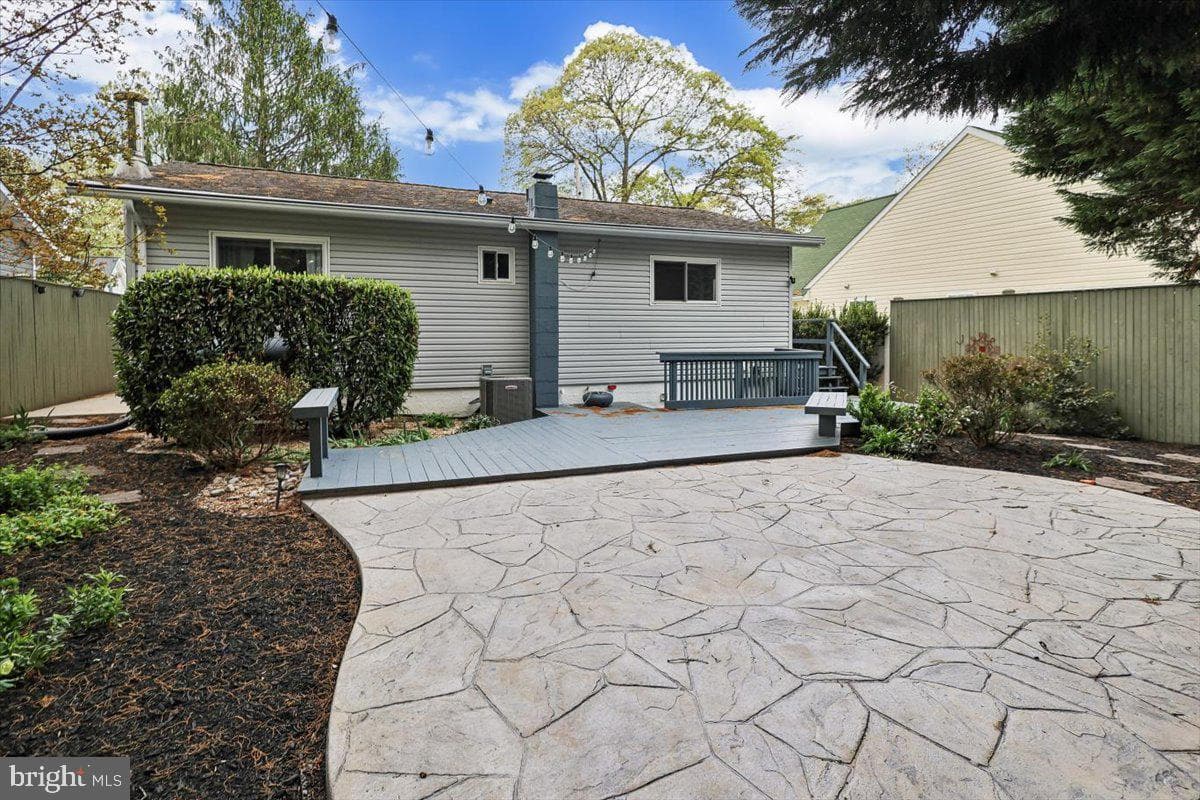 652 Arleigh Road photo 3