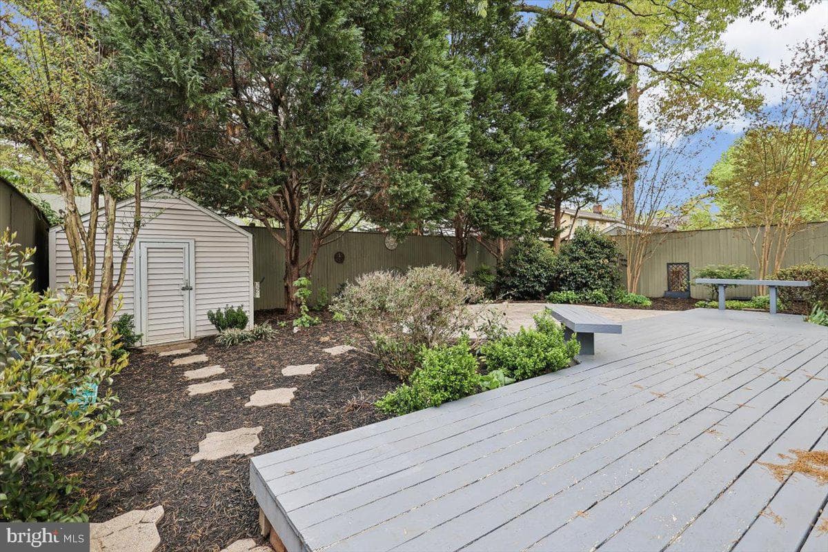 652 Arleigh Road photo 5