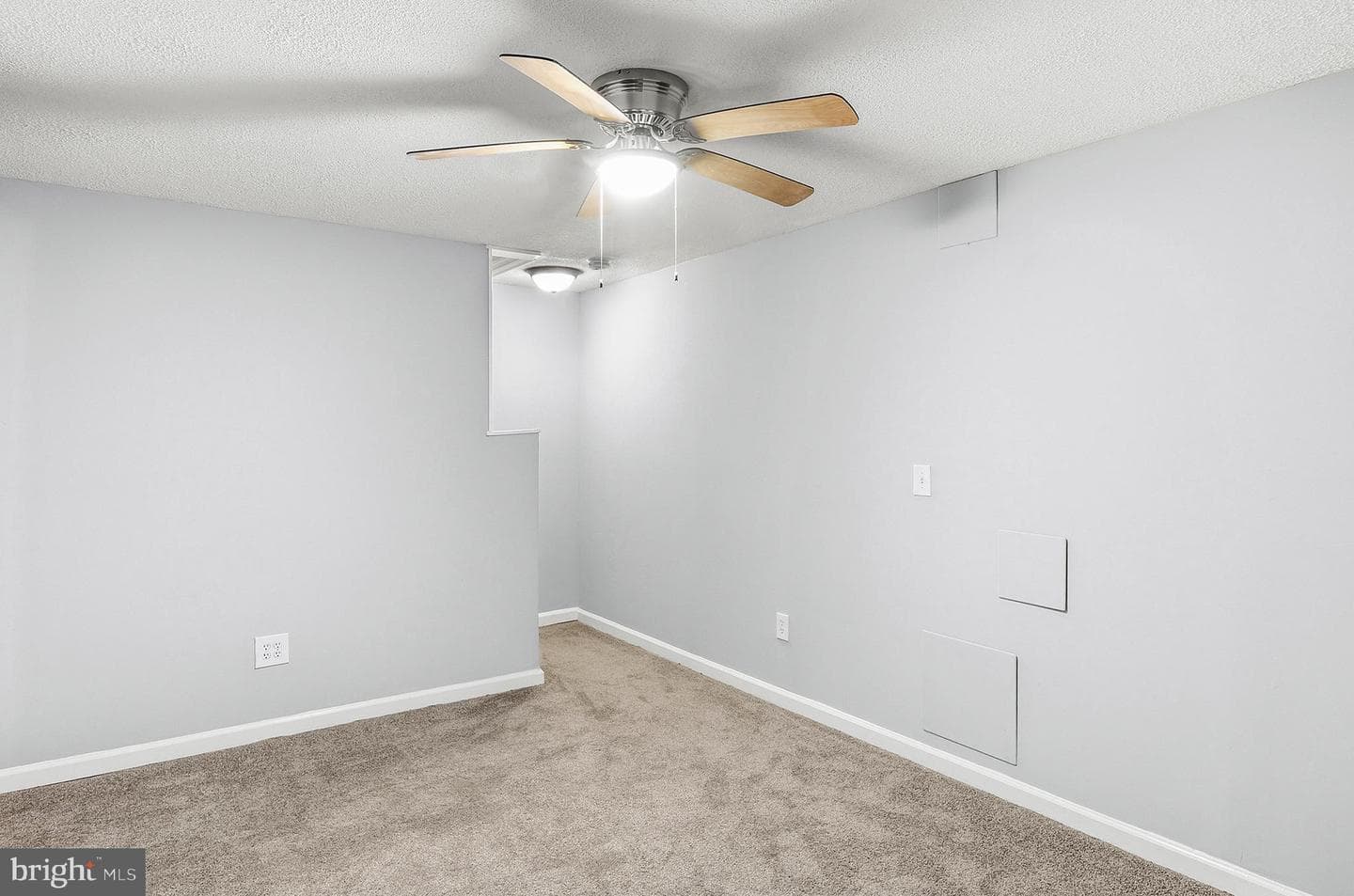 418 Howard Manor Drive photo 32