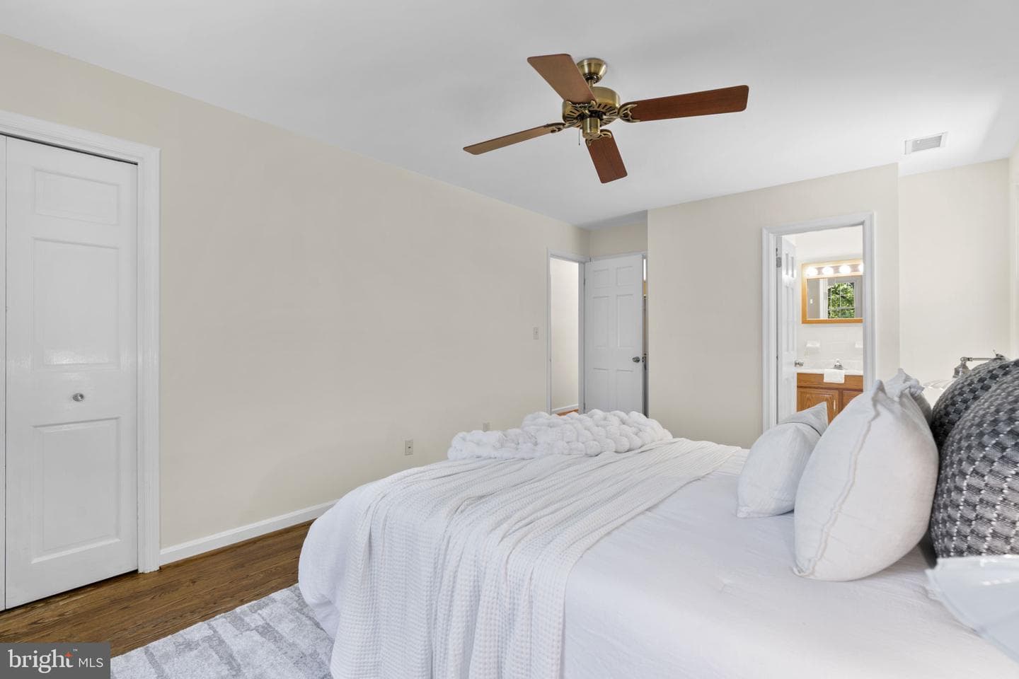 1041 Placid Court photo 32
