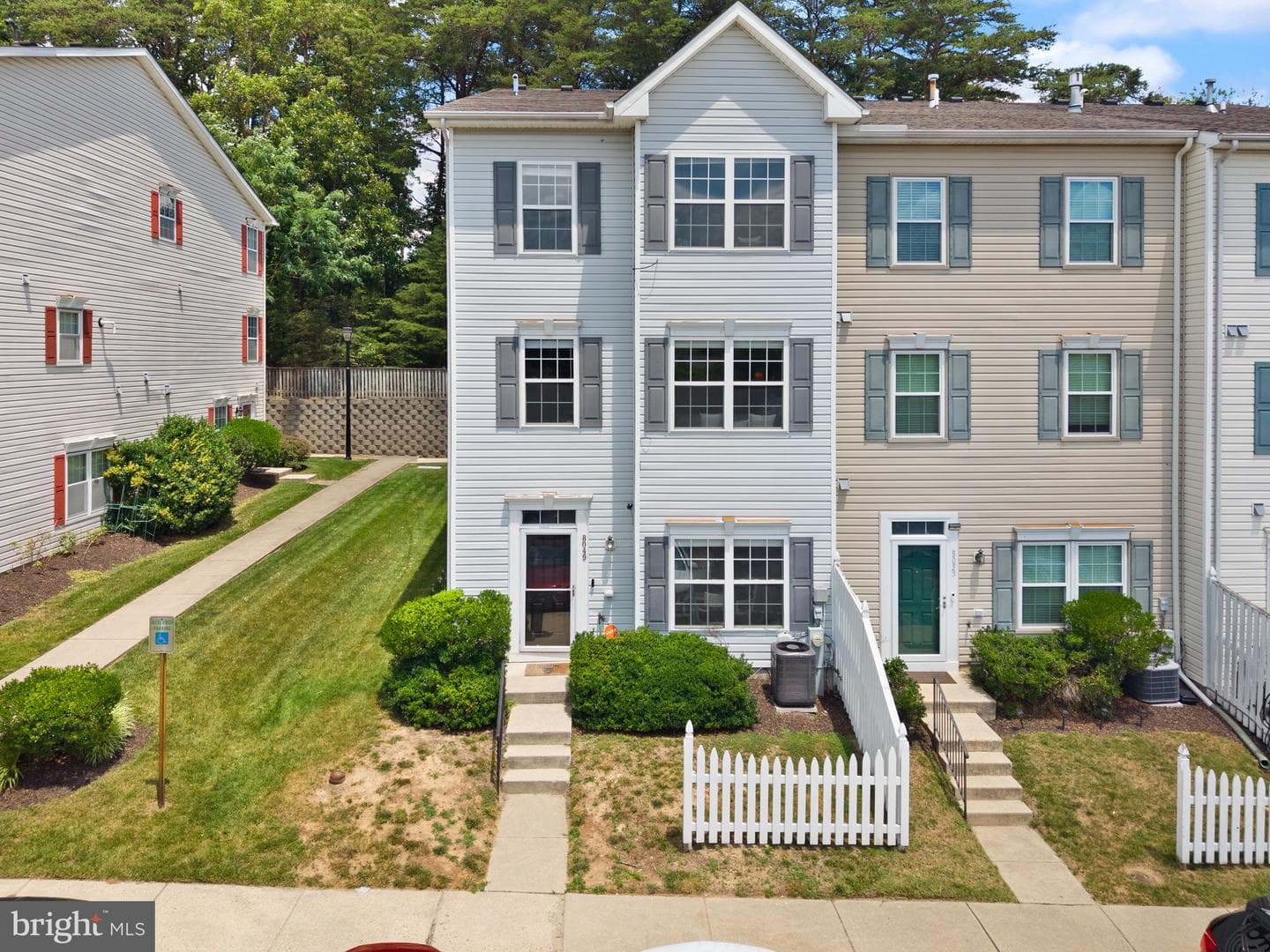 8049 Brookstone Court, Severn