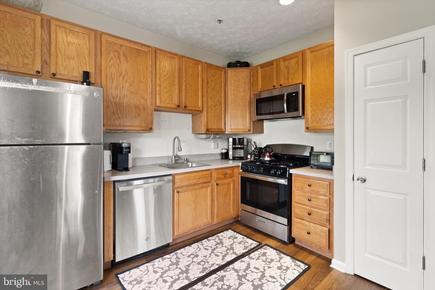 8049 Brookstone Court photo 9
