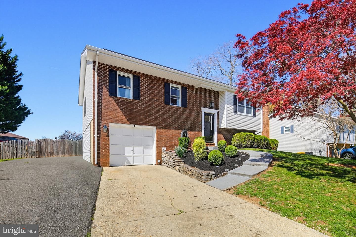 952 Seahorse Court photo 3