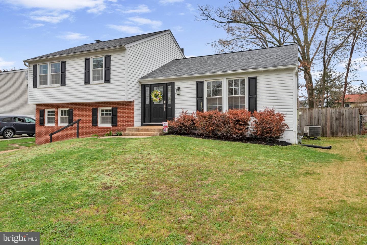 730 Snowdon Lane photo 2