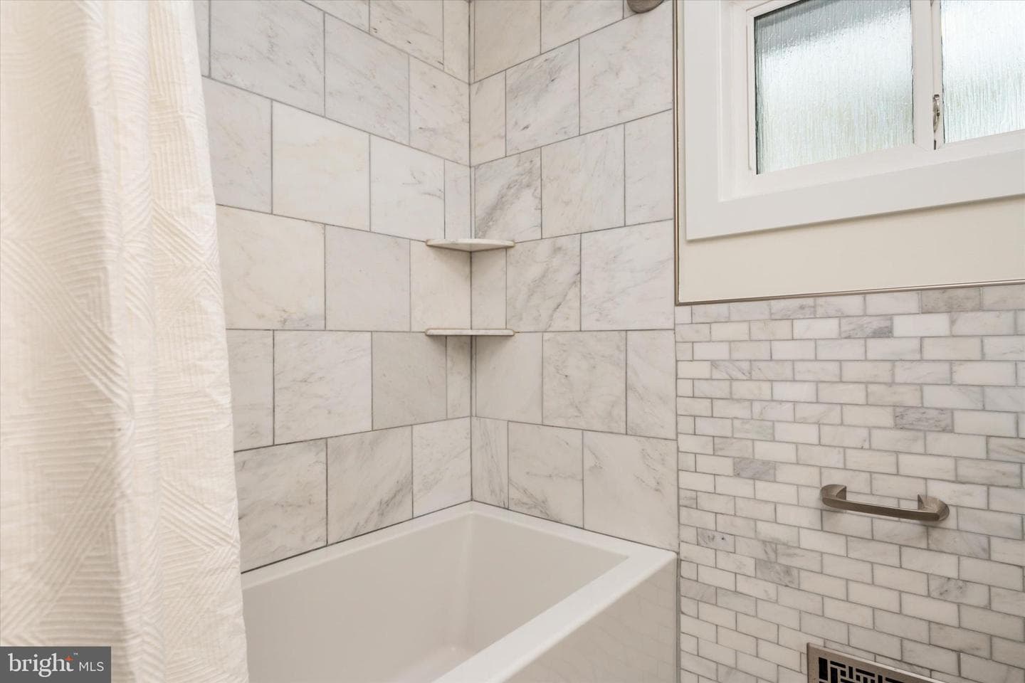 10 Idlewood Street photo 17