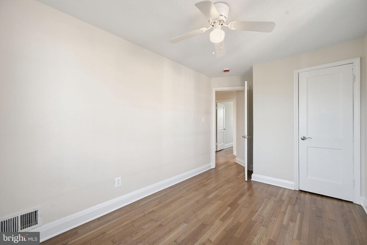 308 Georgia Avenue NE photo 10