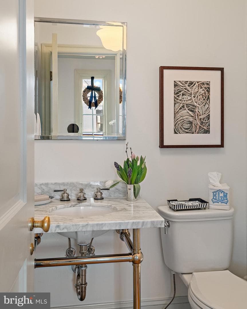 313 Washington Street photo 44