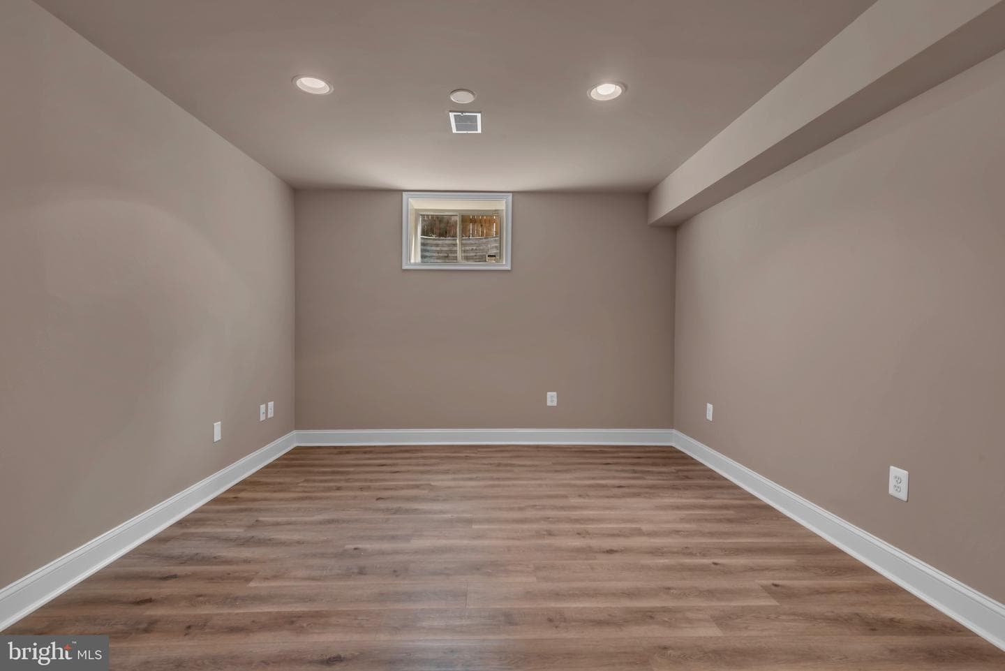108 Clairedge Court photo 40