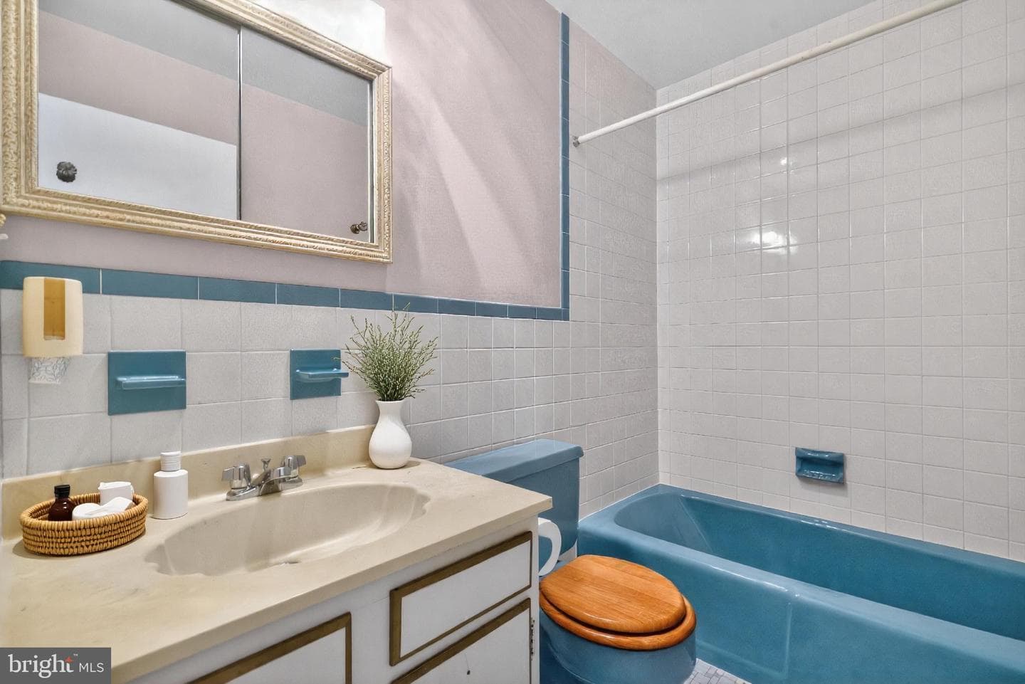 700 N Holly Drive photo 26