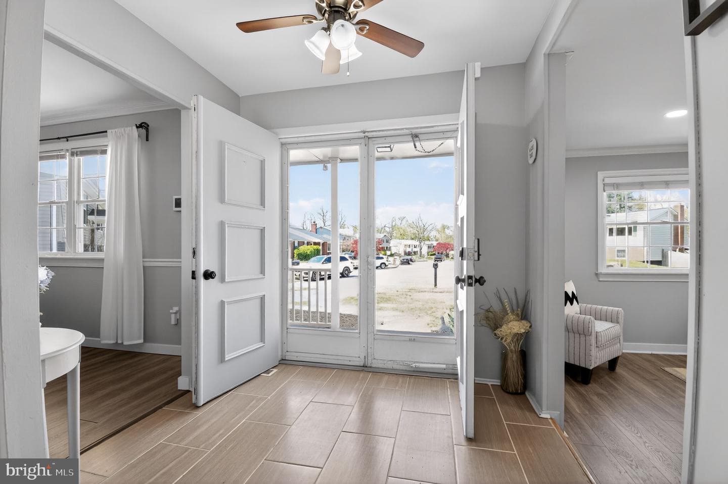 859 Birchwood Court photo 3