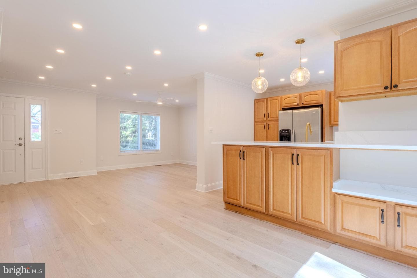 333 S Riverside Drive photo 11