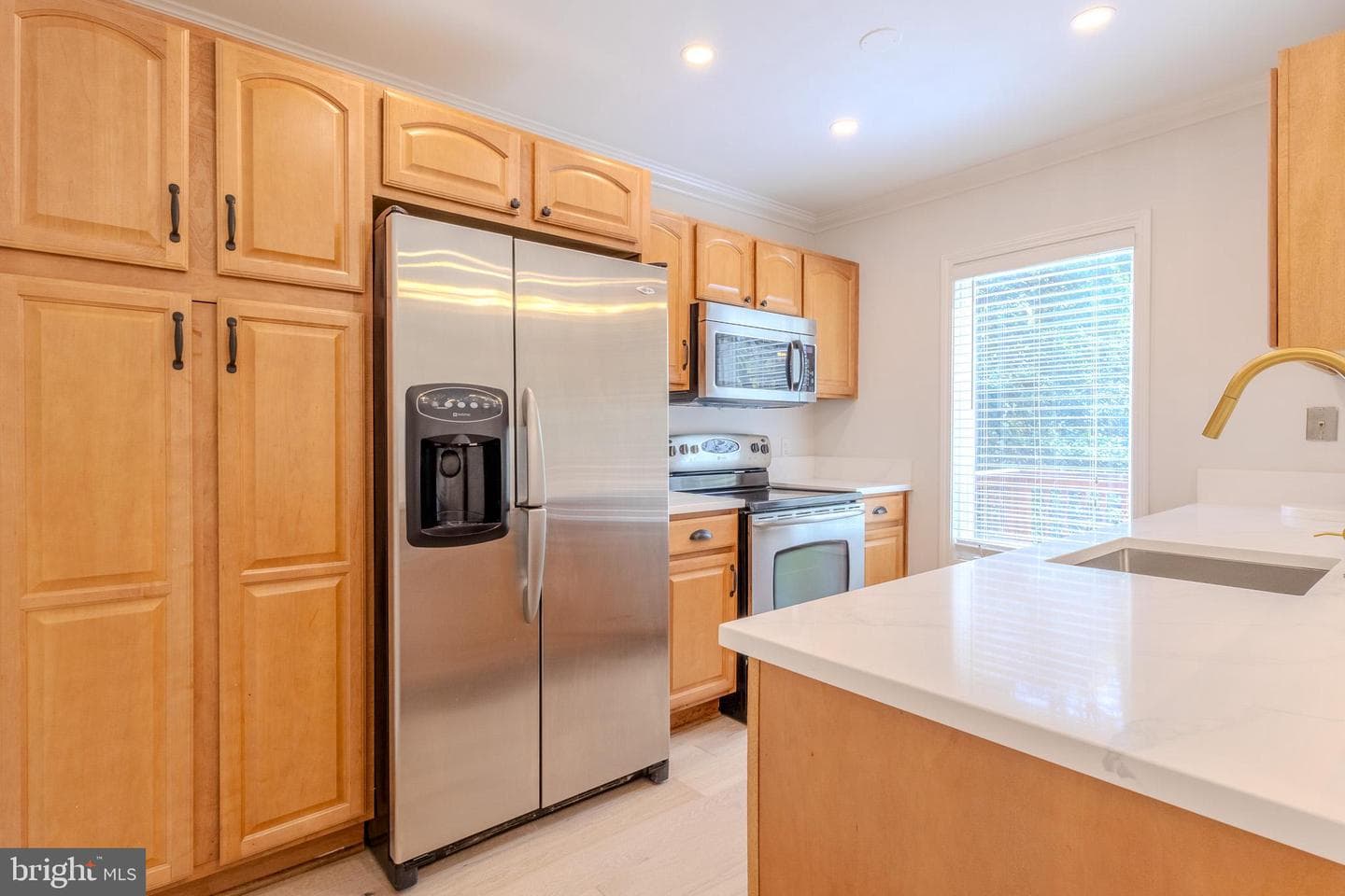333 S Riverside Drive photo 12