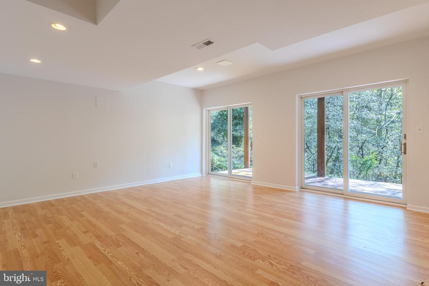 333 S Riverside Drive photo 34