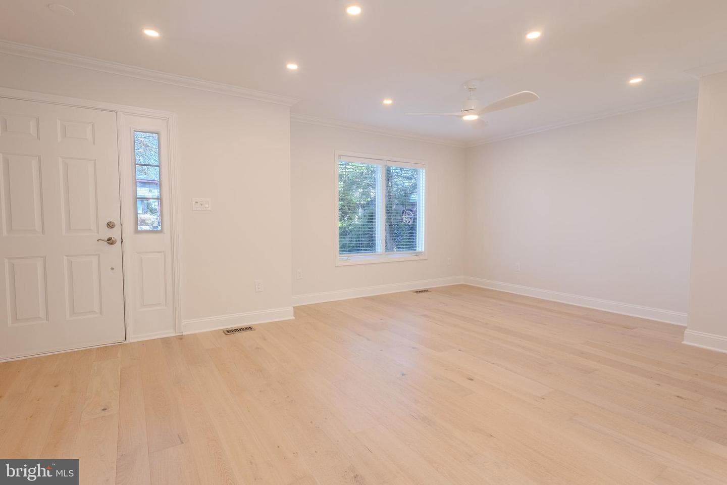 333 S Riverside Drive photo 5