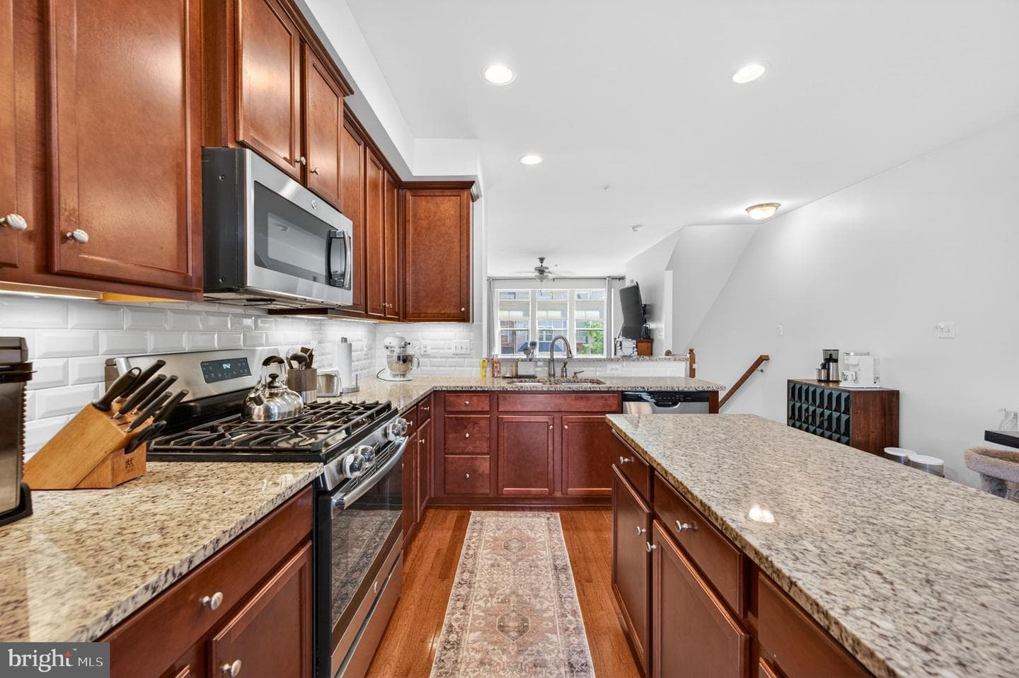 643 Ravenwood Drive photo 23