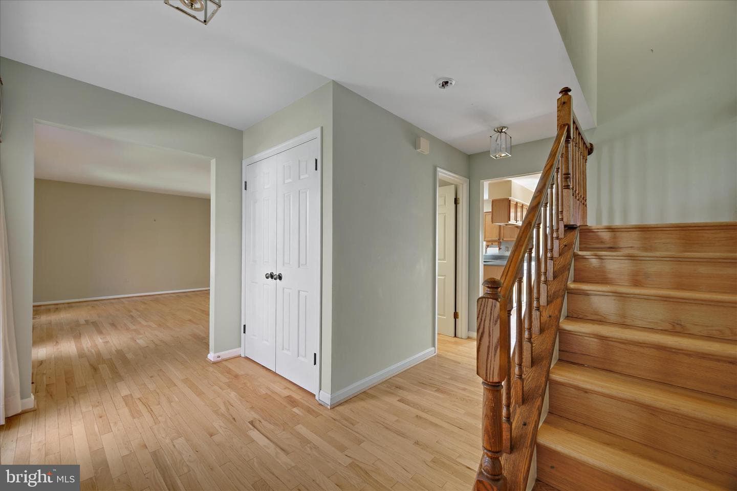 335 Butternut Court photo 7