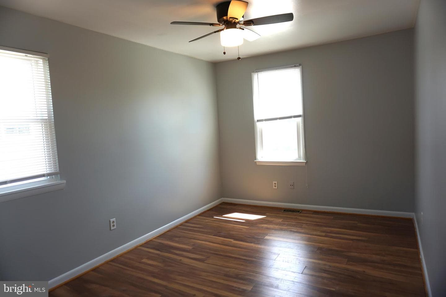 702 Londontown Road photo 11