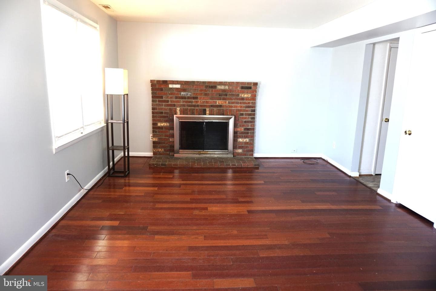 702 Londontown Road photo 3