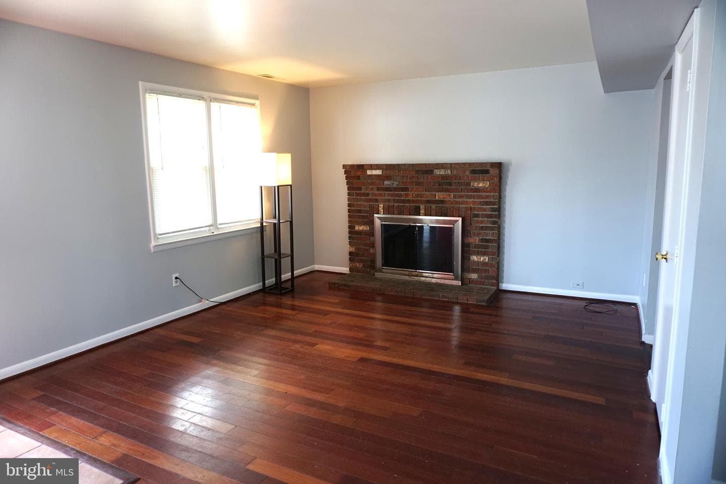 702 Londontown Road photo 9