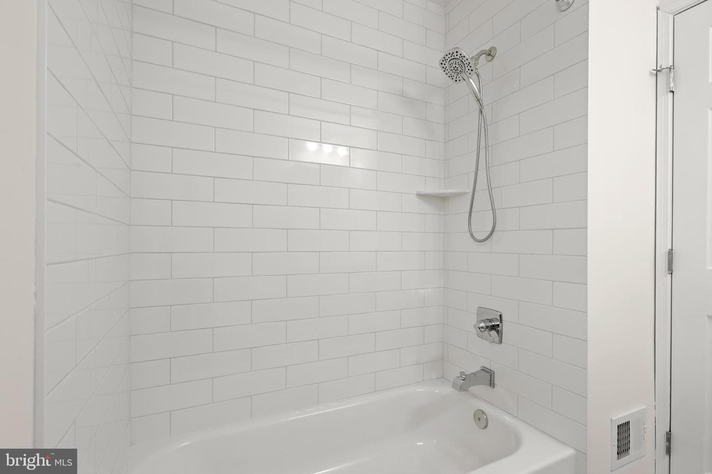 1255 Sheridan Road photo 31