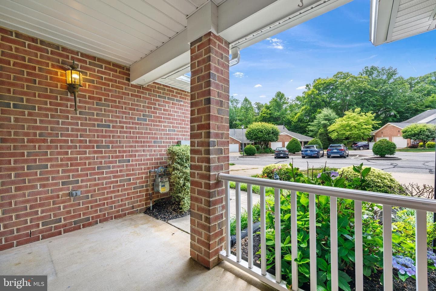 907 Beacon Way photo 2