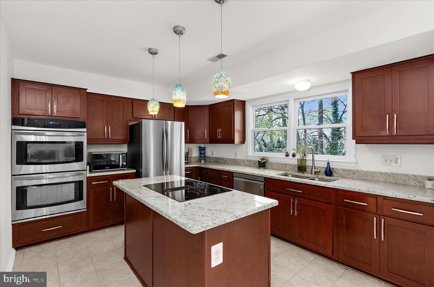 1110 Charing Cross Drive photo 4