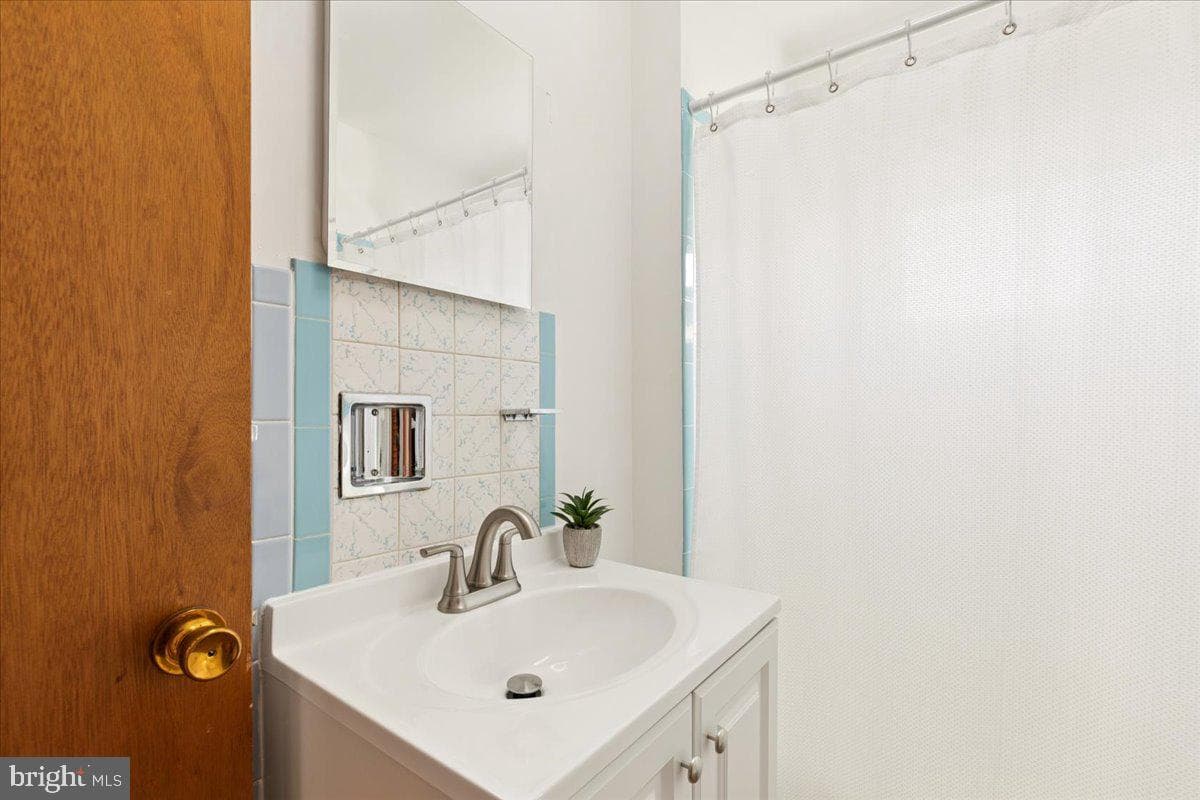 723 207th Street photo 32