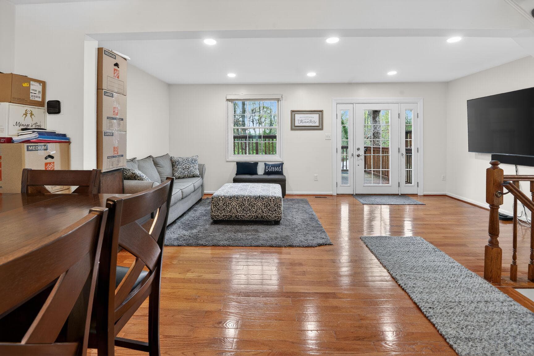 1012 Chestnut Haven photo 3