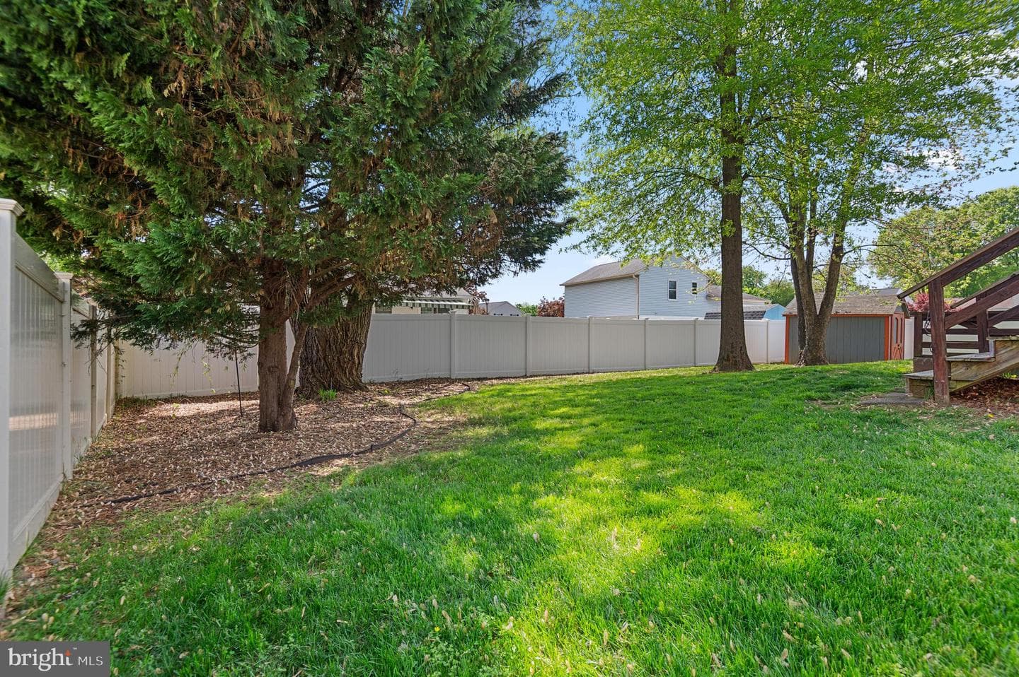 1315 Somerset Road photo 32