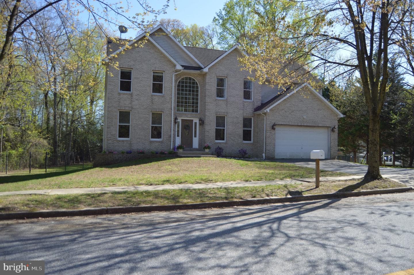 311 Riverdale Road photo 2
