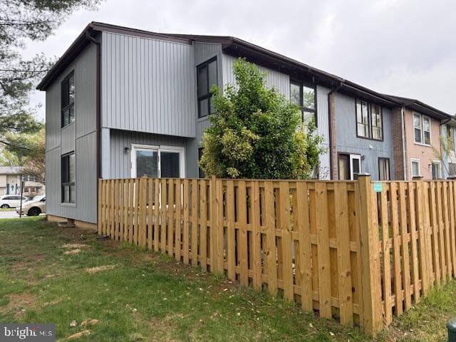 2032 Cambridge Drive photo 24