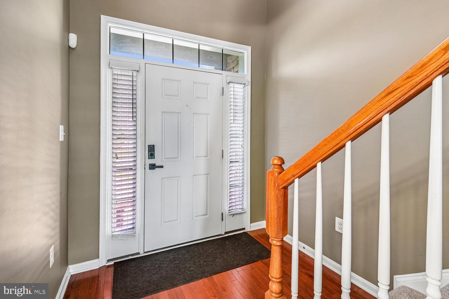 605 Strawberry Row photo 13