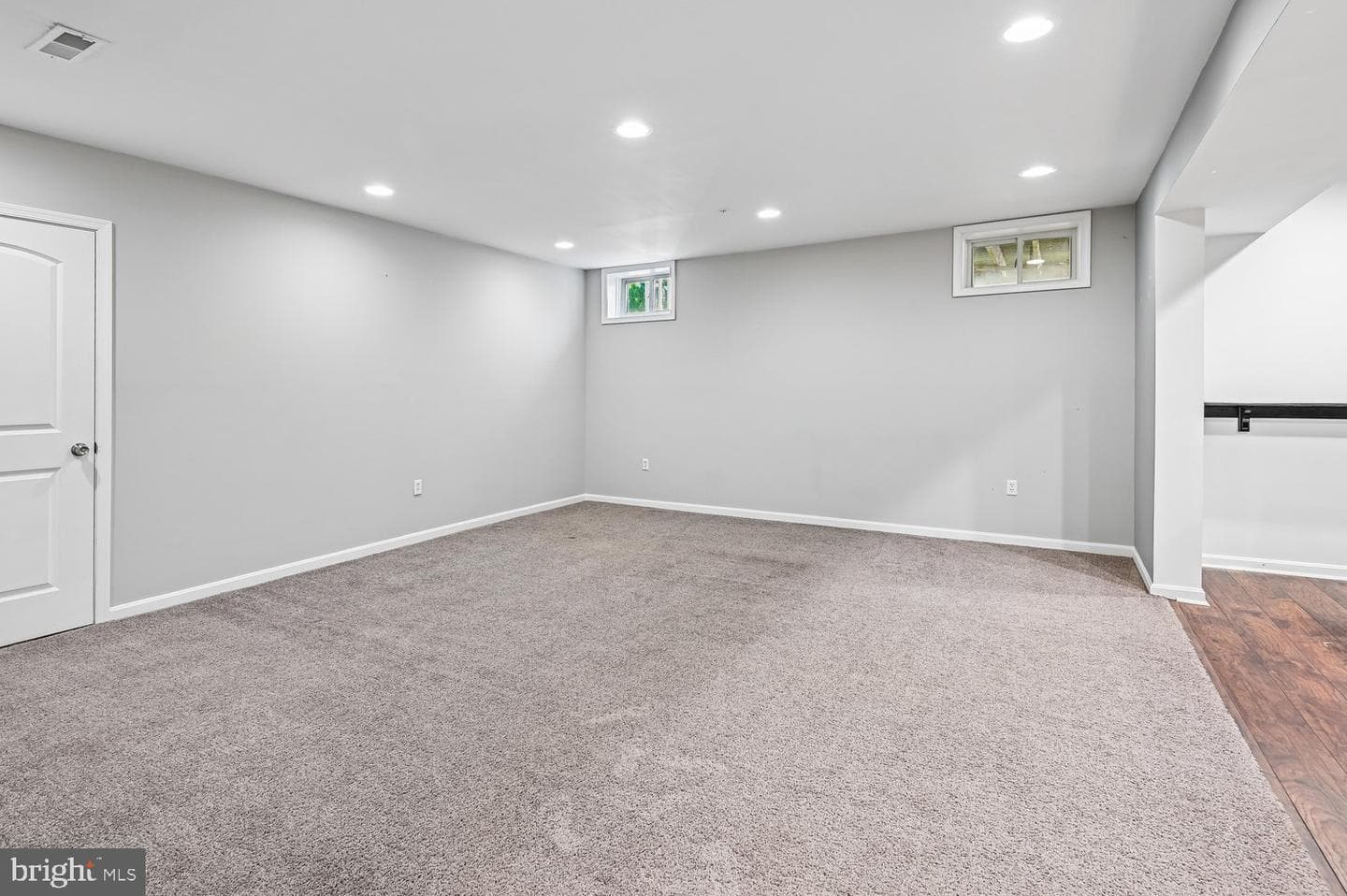 605 Strawberry Row photo 24