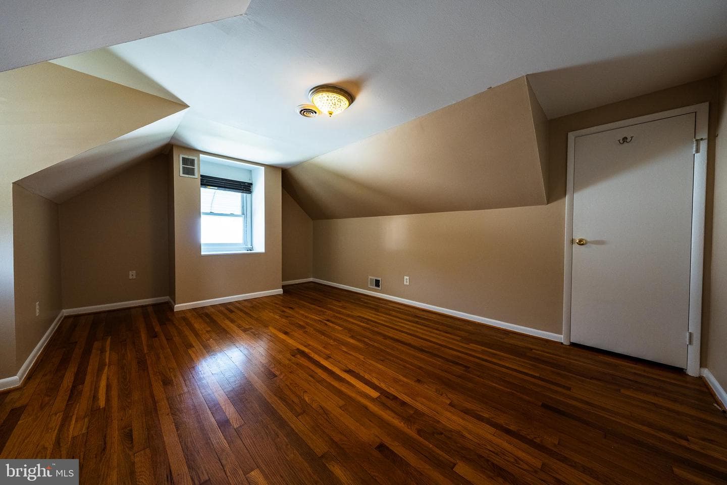 602 Kuethe Road NE photo 14
