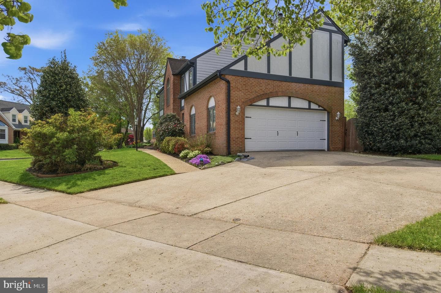 1727 Peartree Lane photo 3