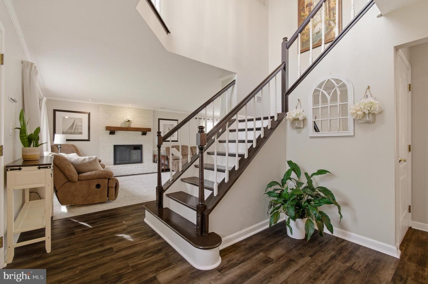 1727 Peartree Lane photo 4