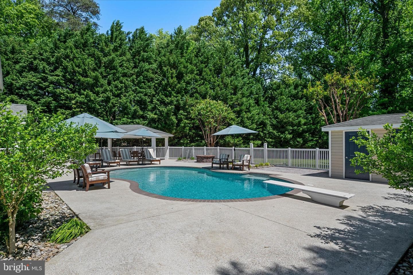1405 Saybrooke Court photo 26