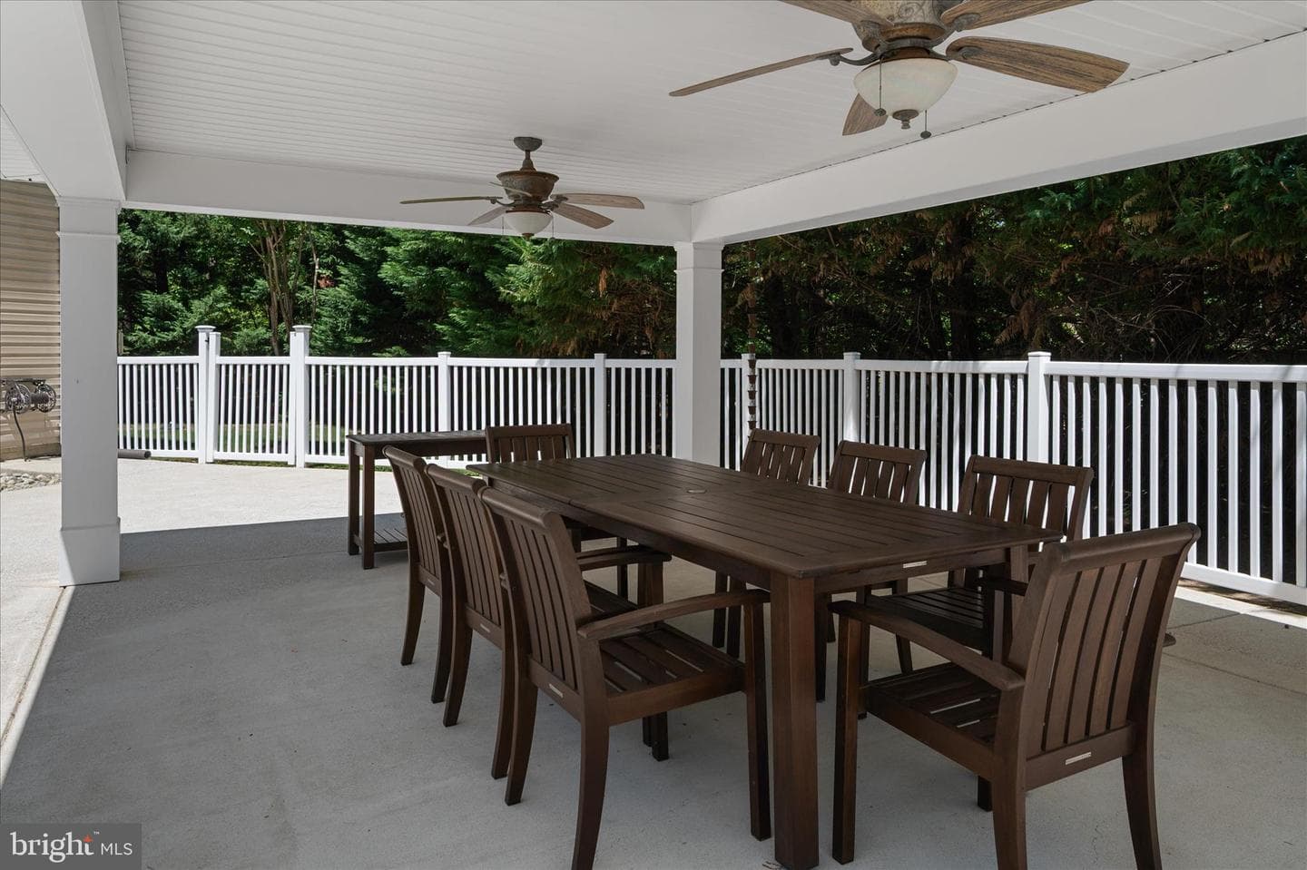 1405 Saybrooke Court photo 30